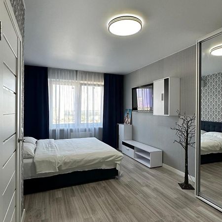 Є Генератор 1Кім Осокорки Вул Бориса Гмирі 20 Жк Патріотика Kyiv Exterior photo